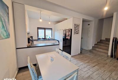Casă cu 4 camere cu Teren 380 Mp în Apahida