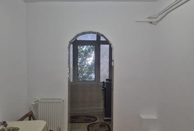 Apartament cu 3 camere decomandat în Florești - 7