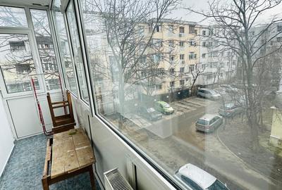 Apartament cu 3 camere decomandat, mobilat în Dacia