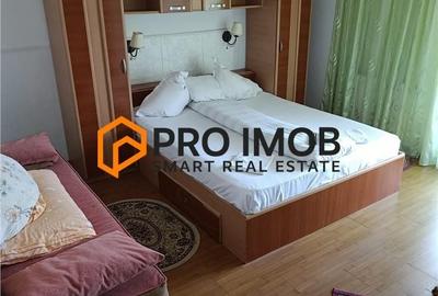 Casă cu 8 camere decomandat cu Teren 2100 Mp în Pârscov