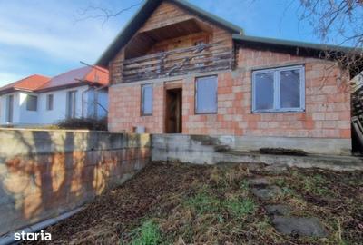 Casă cu 3 camere cu Teren 720 Mp în Apahida