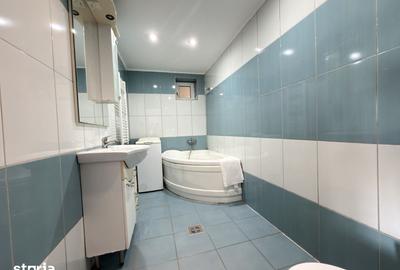 Apartament cu 3 camere semidecomandat în Aradului
