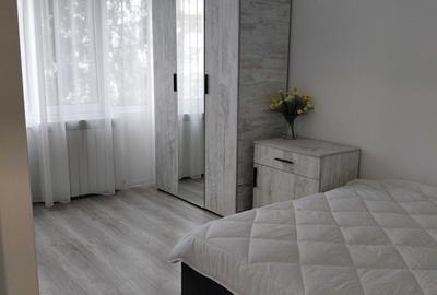 Apartament cu 3 camere semidecomandat în Micro 16 - 4