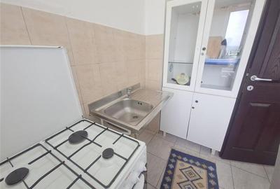 Garsonieră decomandată în 9 Mai - 14