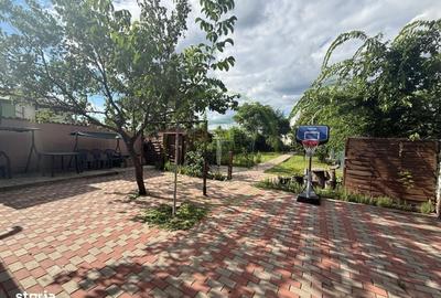 Casă cu 4 camere în Central