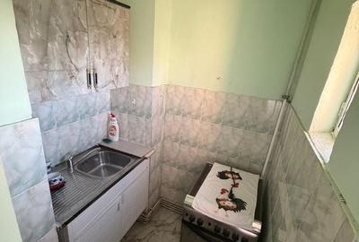 Garsonieră decomandată în Steaua