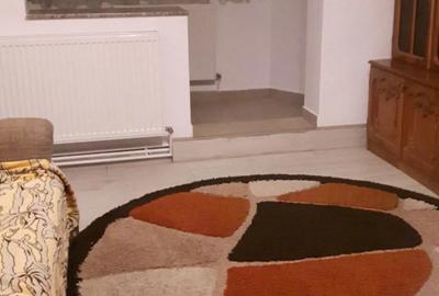 Apartament cu 2 camere semidecomandat în Mioriței