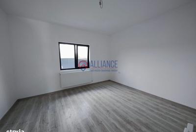 Casă cu 3 camere decomandat în Valu lui Traian