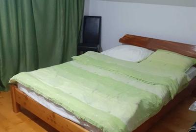Casă cu 4 camere în Central - 2