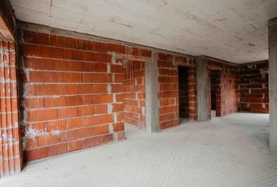 Casă cu 2 camere cu Teren 300 Mp în Ceauru - 3