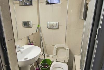 Birou, de 190 mp, în P-ța Romană - 18