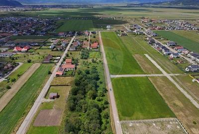 Teren Construcții intravilan de 998 mp, în Cristian - 2