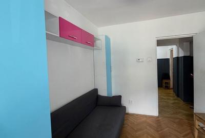 Apartament cu 3 camere decomandat în Dosu Bricii
