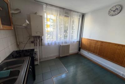 Apartament cu 3 camere decomandat, mobilat în Grigorescu