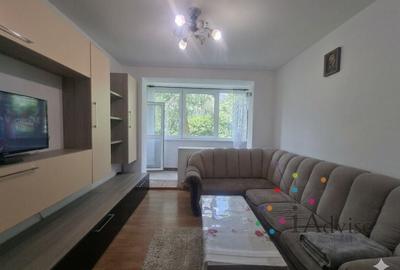 Apartament cu 3 camere semidecomandat, mobilat în Gării
