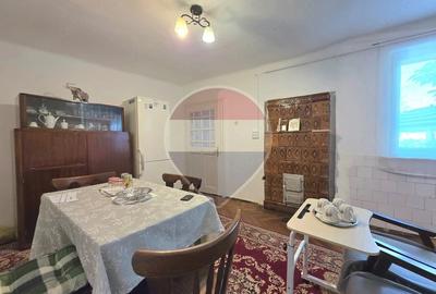 Casă cu 3 camere cu Teren 1400 Mp în Cornești (Adămuș)