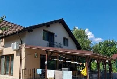 Casă cu 4 camere în Valea Borcutului