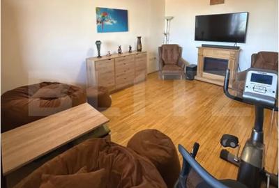 Apartament cu 3 camere decomandat, mobilat în 7 Noiembrie - 2