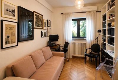 Apartament cu 2 camere decomandat în Victoriei