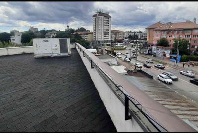 Spațiu comercial, de 500 mp, în Ultracentral