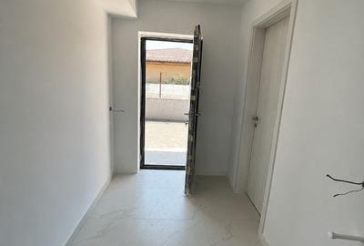 Casă cu 9 camere cu Teren 660 Mp în Domnești - 7