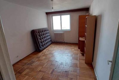 Apartament cu 2 camere semidecomandat în Central - 1