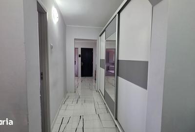 Apartament cu 3 camere în Cantemir - 1