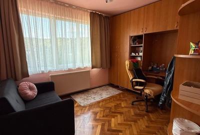 Apartament cu 2 camere decomandat în Grigorescu