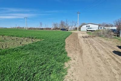 Teren de 4500 mp, în Central