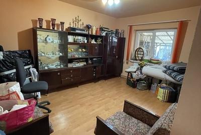 Casă cu 3 camere în Central