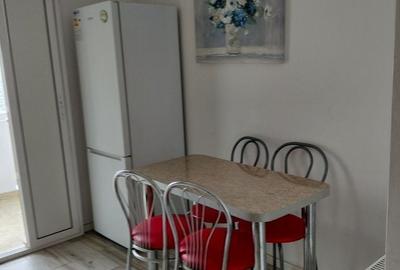 Apartament cu 2 camere decomandat în Exterior Vest