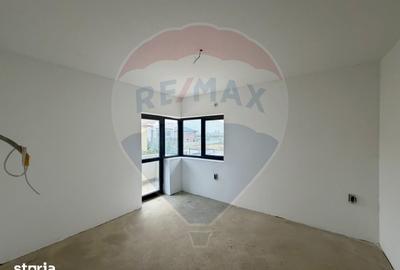 Casă cu 4 camere cu Teren 200 Mp în Central