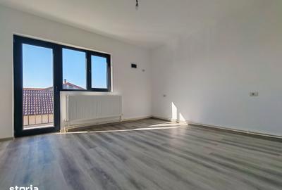 Casă cu 4 camere cu Teren 180 Mp în Lumina