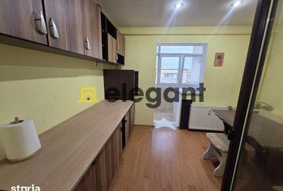Apartament cu 3 camere decomandat, mobilat în Sărari