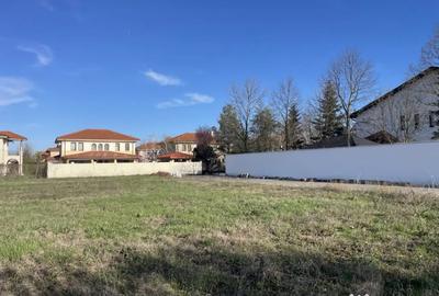 Teren de 2572 mp, în Domnești