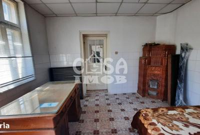Casă cu 4 camere cu Teren 1845 Mp în Răcari - 4