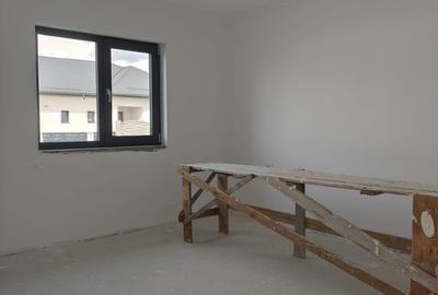 Casă cu 4 camere cu Teren 500 Mp în Săbăreni - 8