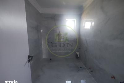 Casă cu 5 camere cu Teren 409 Mp în Podari - 9