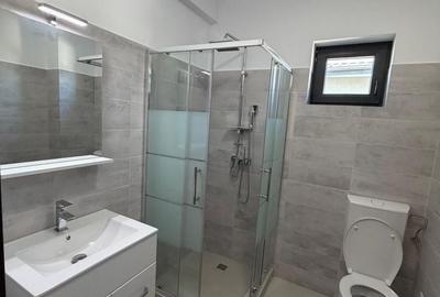 Casă cu 4 camere cu Teren 220 Mp în Domnești - 2