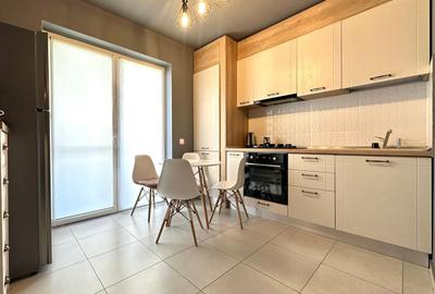 Apartament cu 2 camere, mobilat în Tractorul