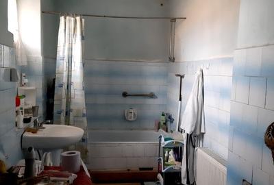 Casă cu 5 camere cu Teren 46000 Mp în Coroi - 9