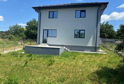Casă individuală cu 5 camere cu Canalizare în Bârnova - 2