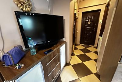 Apartament cu 3 camere decomandat în Centrul Civic