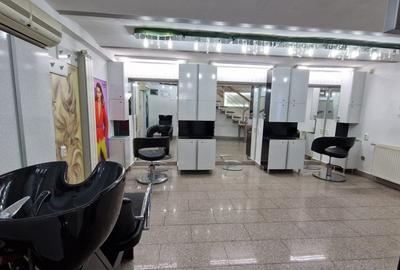 Spațiu comercial, de 100 mp, în Central