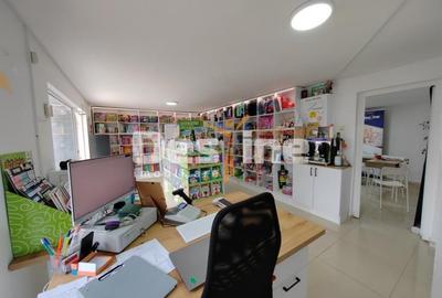 Spațiu comercial, de 50 mp, în Cug