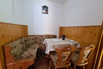 Apartament cu 2 camere decomandat în Piața Centrală - 4