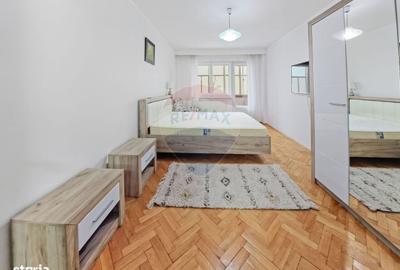 Apartament cu 4 camere decomandat în Central - 1