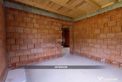Casă cu 3 camere cu Teren 500 Mp în Central