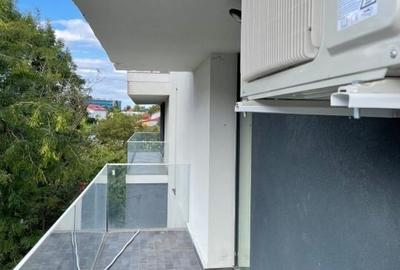Apartament cu 4 camere decomandat, mobilat în Băneasa - 16