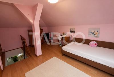 Apartament cu 3 camere decomandat, mobilat în Vasile Aaron - 15